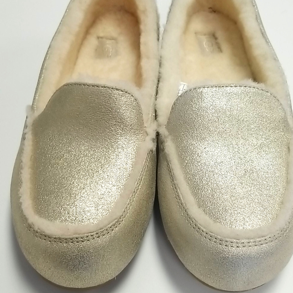 New UGG Women's Hailey (Metallic Gold)